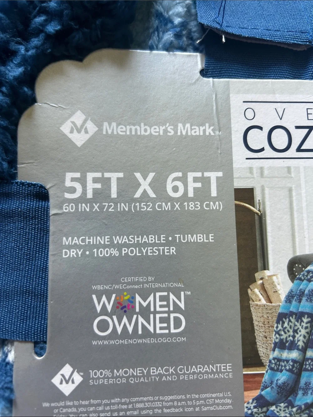 Member's Mark Oversized Cozy Throw - Navy & White Snowflake
